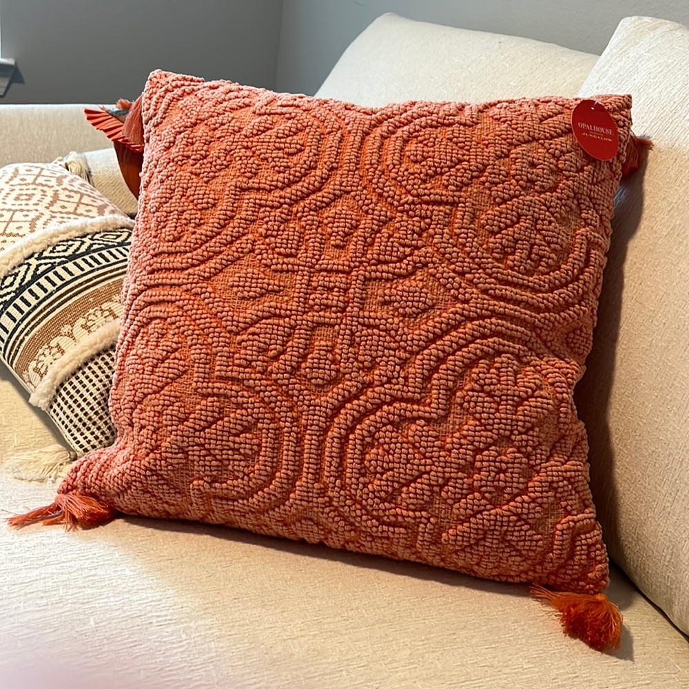 Throw pillow